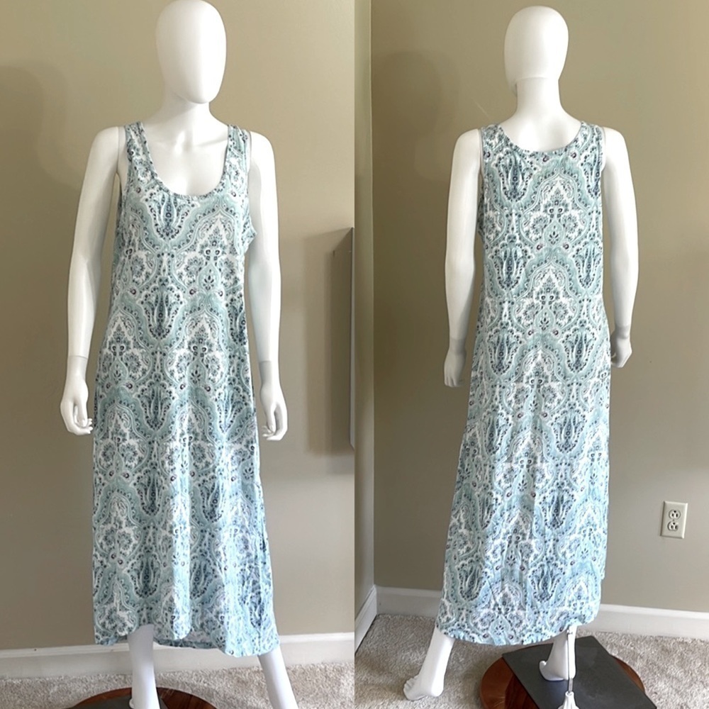 Soma Paisley Print Sleeves High Low Hem PJ. Size Large. P/A1478